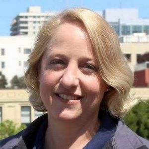 Meet your Posher, Joni